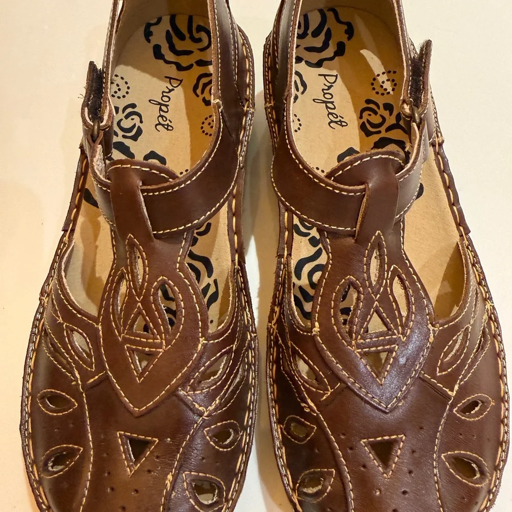 Propet Rich Brown Leather Footwear - Picture 2 of 7